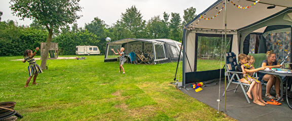 Kamperen op Vakantiepark De Sikkenberg